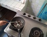 A picture of step 2 of Sukiyaki Sauce Fried Rice.