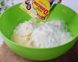 Foto langkah ke 2 dari resep Palm Cheese Cookies.