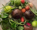 รูปขั้นตอนการทำที่ 1 ของ น้ำบีทรูท ผักสมุนไพรติดตู้เย็น🥕🍅🥬