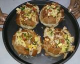 A picture of step 4 of Peri peri pullout Bun.