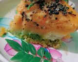 A picture of step 7 of Tricolour trimix dhokla.