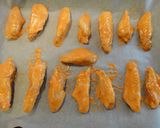 A picture of step 3 of Gochujang Mayonnaise Roast Chicken Wings.