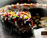 A picture of step 8 of Eggless fireless biscuit cake.