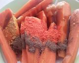 Foto del paso 2 de la receta: Mini hot dogs saludables🌭🥕🌶🥑🌰🍅🧀