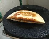 A picture of step 4 of Stuffed Pizza Base Sandwich.