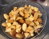 Une image de l'étape 2 de Compote de prunes et pommes à l'orange.