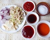 Hình bước làm 2 của món GÀ cuộn rau củ nướng
