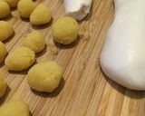 Hình bước làm 2 của món Bánh dày nhân đậu xanh ngọt 