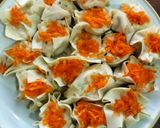 Foto langkah ke 5 dari resep Dimsum Ayam Dan Udang Yang Simple.
