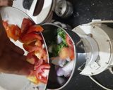 A picture of step 3 of Dhaniye ki chutney.