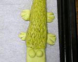 A picture of step 13 of Crocodile-Shaped Melon Bread in the Microwave.