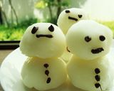 A picture of step 8 of Snowman Shaped...White Chocolate Daifuku.