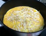 A picture of step 2 of Bean Sprouts Omelette.