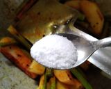 সজনে ডাঁটা আলু পোস্ত (sojne data aloo posto recipe in Bengali) রেসিপির ধাপ 3 ছবি