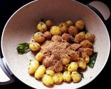 A picture of step 10 of Chettinad Baby Potato Fry.