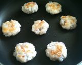 A picture of step 4 of Tender Shrimp Hanpen Fishcake.
