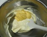 A picture of step 5 of An Easy "le Fraisier" Style Cake with Lots of Strawberries.