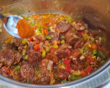Foto del paso 3 de la receta: Papas guisadas con chorizo y pimientos