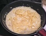 A picture of step 9 of Restaurant-style Crab Cream Pasta with Canned Crabmeat.