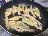 Camarones al Mojo de Ajo con Arroz al Vapor