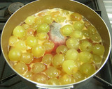 A picture of step 3 of Chunky Kyoho Grape Jam.