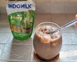 Foto langkah ke 7 dari resep Es Kopi Creamy Matcha.