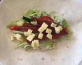 Foto langkah ke 4 dari resep Beef Wrap Mozza.
