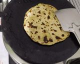 A picture of step 4 of Cheesy Mixed Veg Parantha.