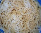 Foto langkah ke 2 dari resep Bihun goreng.