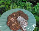 Foto del paso 3 de la receta: Galletitas de manzana y chocolate integrales