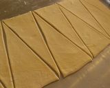 A picture of step 9 of Flaky Croissants.
