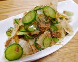 A picture of step 4 of Kids Love This! Simmered Cucumber & Daikon Radish.