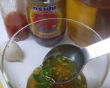 A picture of step 1 of Thai-style Salad with Vegetables and a Sunny-side Up.