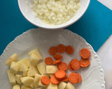 Foto del paso 2 de la receta: Potaje de Garbanzos con Acelgas Rojas