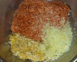 A picture of step 3 of Easy! Our Family Recipe for Hamburger Steak Simmered in Sauce.