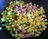 Foto del paso 3 de la receta: PENNE RIGATE Cubierto de Bechamel de Coco, relleno de gambas,