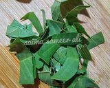 A picture of step 2 of Guava leaves tea.