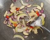 Foto langkah ke 2 dari resep Cah Jagung Muda.