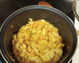 Foto del paso 3 de la receta: Sopas de ajo con cebolla y puerro caramelizados y queso de cabra