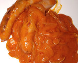 Foto del paso 4 de la receta: Longanizas en salsa