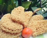 Foto langkah ke 15 dari resep Kremesan Kriuk Renyah Bersarang, Mudah Dilipat | Anti Gagal & Cocok Untuk Bakulan.