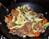 Foto del paso 6 de la receta: Salteado de cerdo al wok