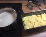 Une image de l'étape 2 de Cake de pommes de terre aux herbes et fromage Saint Morêt.