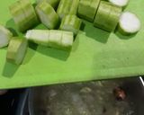 Foto langkah ke 3 dari resep Sayur Bening bayam + Oyong.