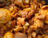 Foto langkah ke 5 dari resep Sambel goreng krecek, kentang, telor.