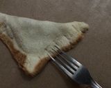 Foto langkah ke 3 dari resep Roti Tawar Goreng Isi.
