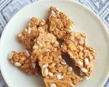 A picture of step 3 of Gur ki Gajak or Jaggery Peanut Brittle.