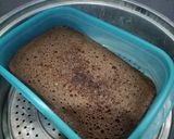 Foto langkah ke 6 dari resep Bolu Cokelat Kukus.