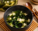 Foto langkah ke 5 dari resep Miso Soup (Sup Tahu Rumput Laut).