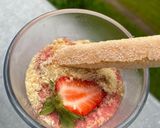 A picture of step 3 of Strawberry-biscuit dessert.